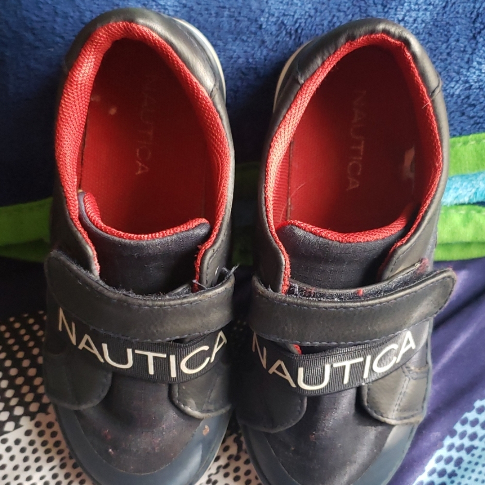 Shoes - Picture 2 of 3